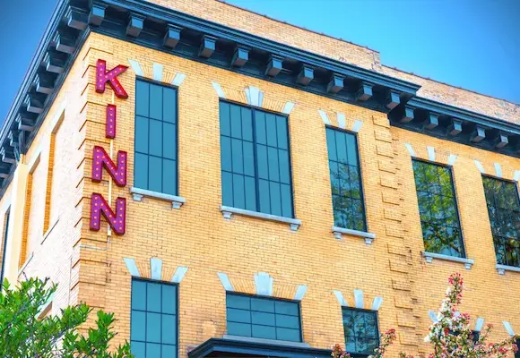 exterior photo of Kinn Guesthouse in Bayview Milwaukee