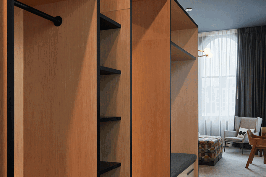 KING CORNER ROOMS