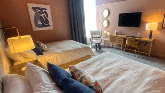 QUEEN DELUXE ROOMS