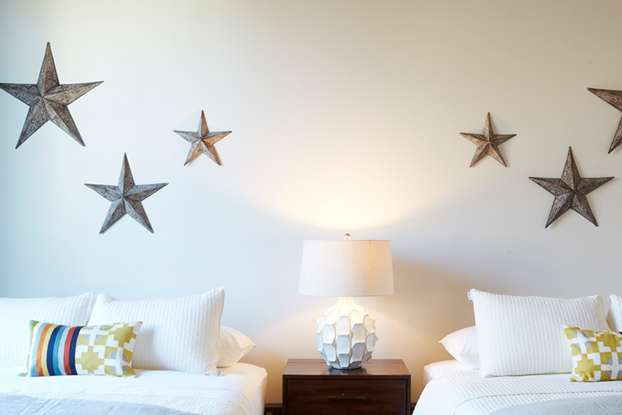 DOUBLE QUEEN ROOMS