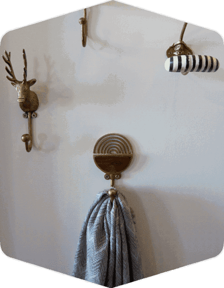 Wall hanger